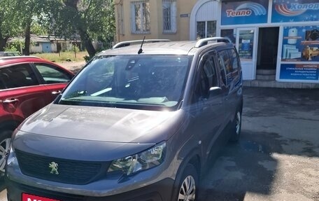 Peugeot Rifter I, 2019 год, 1 650 000 рублей, 2 фотография