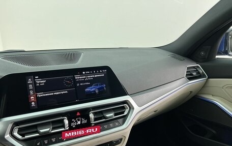 BMW 3 серия, 2020 год, 3 750 000 рублей, 18 фотография