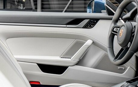 Porsche 911, 2021 год, 13 987 000 рублей, 23 фотография