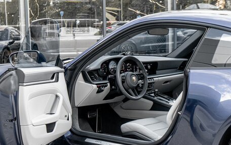 Porsche 911, 2021 год, 13 987 000 рублей, 15 фотография