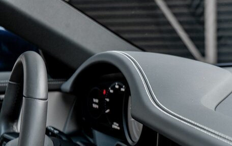 Porsche 911, 2021 год, 13 987 000 рублей, 33 фотография