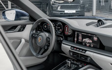 Porsche 911, 2021 год, 13 987 000 рублей, 28 фотография