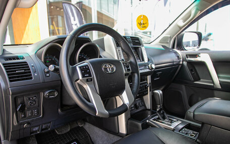 Toyota Land Cruiser Prado 150 рестайлинг 2, 2012 год, 2 995 000 рублей, 13 фотография