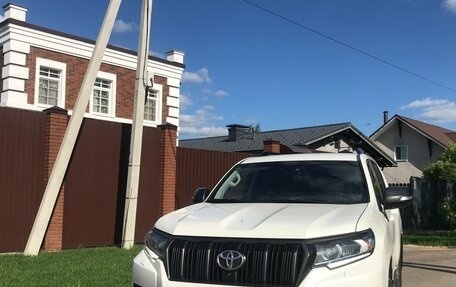 Toyota Land Cruiser Prado 150 рестайлинг 2, 2020 год, 5 900 000 рублей, 4 фотография