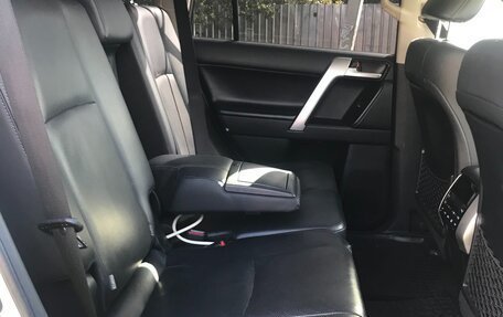 Toyota Land Cruiser Prado 150 рестайлинг 2, 2020 год, 5 900 000 рублей, 14 фотография