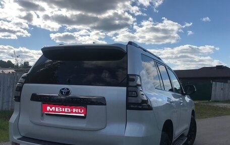 Toyota Land Cruiser Prado 150 рестайлинг 2, 2020 год, 5 900 000 рублей, 8 фотография