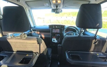 Toyota Roomy I, 2017 год, 910 000 рублей, 10 фотография