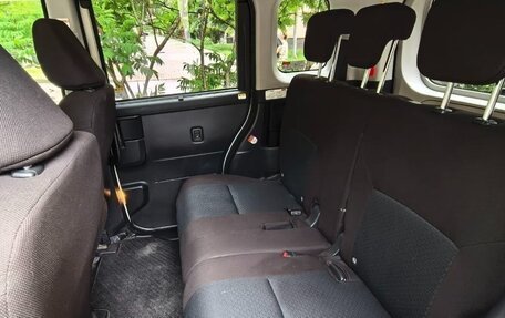 Toyota Roomy I, 2023 год, 1 450 000 рублей, 18 фотография