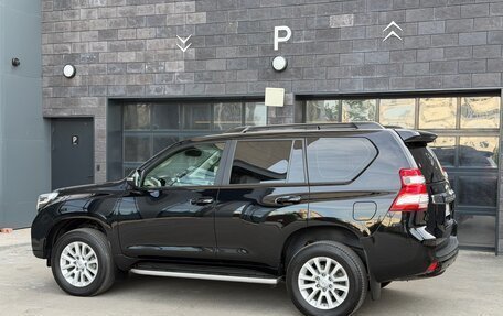 Toyota Land Cruiser Prado 150 рестайлинг 2, 2014 год, 3 680 000 рублей, 5 фотография