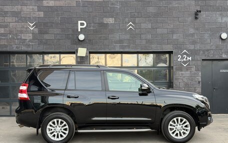 Toyota Land Cruiser Prado 150 рестайлинг 2, 2014 год, 3 680 000 рублей, 9 фотография