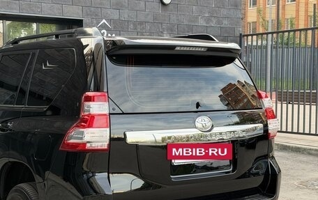 Toyota Land Cruiser Prado 150 рестайлинг 2, 2014 год, 3 680 000 рублей, 13 фотография