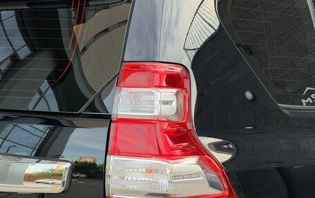 Toyota Land Cruiser Prado 150 рестайлинг 2, 2014 год, 3 680 000 рублей, 14 фотография