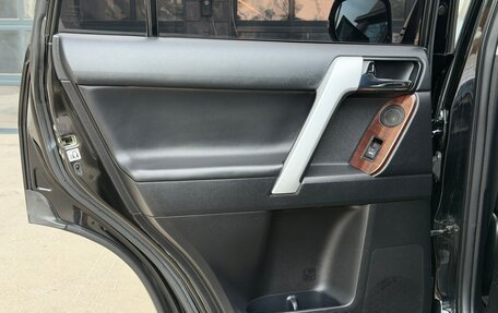 Toyota Land Cruiser Prado 150 рестайлинг 2, 2014 год, 3 680 000 рублей, 23 фотография