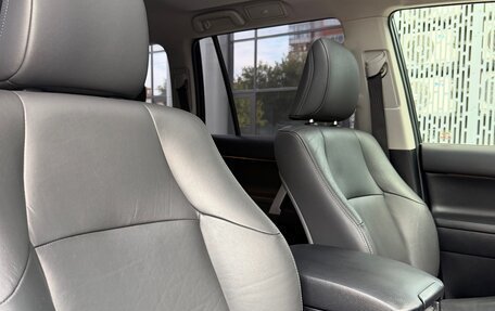 Toyota Land Cruiser Prado 150 рестайлинг 2, 2014 год, 3 680 000 рублей, 29 фотография