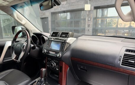 Toyota Land Cruiser Prado 150 рестайлинг 2, 2014 год, 3 680 000 рублей, 31 фотография