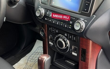 Toyota Land Cruiser Prado 150 рестайлинг 2, 2014 год, 3 680 000 рублей, 32 фотография