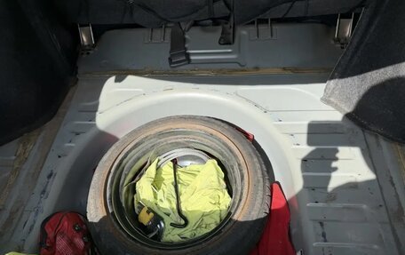 Toyota Platz, 2000 год, 425 000 рублей, 23 фотография