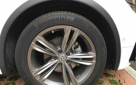 Volkswagen Tiguan II, 2018 год, 1 936 000 рублей, 17 фотография
