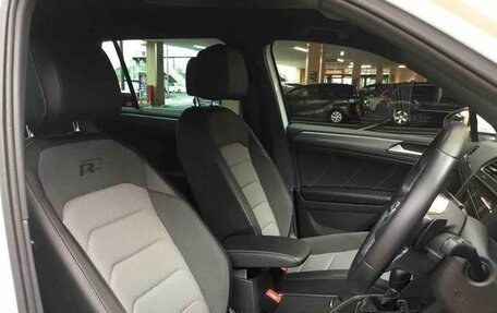 Volkswagen Tiguan II, 2018 год, 1 936 000 рублей, 16 фотография