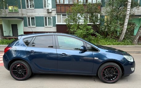 Opel Astra J, 2011 год, 500 000 рублей, 3 фотография