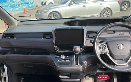 Honda Freed II, 2017 год, 1 500 000 рублей, 13 фотография