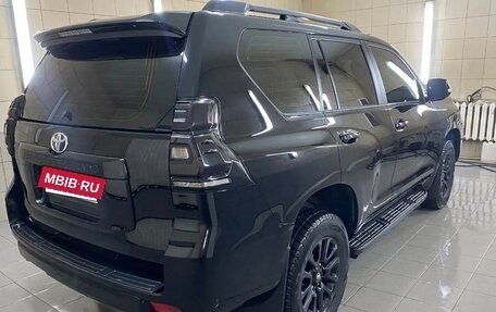 Toyota Land Cruiser Prado 150 рестайлинг 2, 2020 год, 5 970 000 рублей, 6 фотография