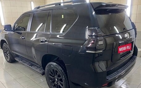 Toyota Land Cruiser Prado 150 рестайлинг 2, 2020 год, 5 970 000 рублей, 5 фотография
