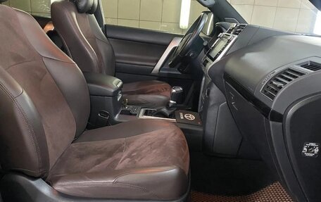 Toyota Land Cruiser Prado 150 рестайлинг 2, 2020 год, 5 970 000 рублей, 17 фотография