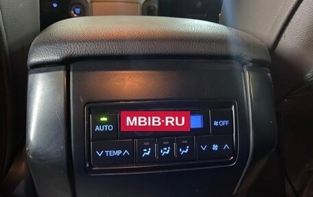 Toyota Land Cruiser Prado 150 рестайлинг 2, 2020 год, 5 970 000 рублей, 27 фотография
