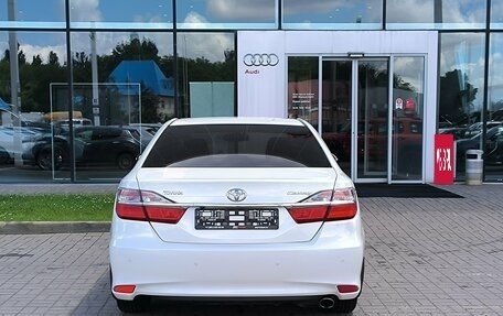 Toyota Camry, 2016 год, 1 490 000 рублей, 6 фотография