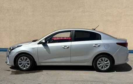 KIA Rio IV, 2021 год, 1 570 000 рублей, 2 фотография