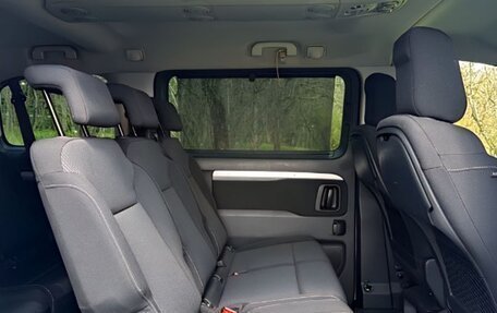 Peugeot Traveller I, 2019 год, 2 150 000 рублей, 4 фотография
