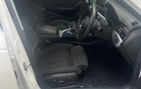 Audi A4, 2019 год, 2 220 000 рублей, 8 фотография