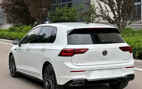 Volkswagen Golf VIII, 2023 год, 2 070 000 рублей, 4 фотография