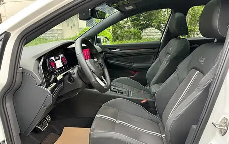 Volkswagen Golf VIII, 2023 год, 2 070 000 рублей, 6 фотография