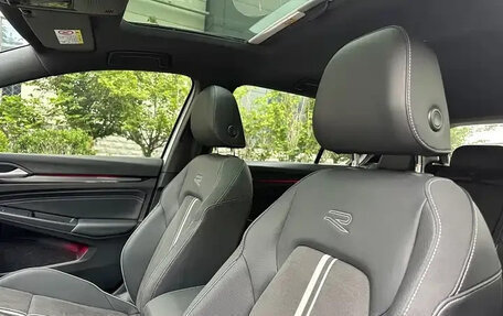 Volkswagen Golf VIII, 2023 год, 2 070 000 рублей, 7 фотография