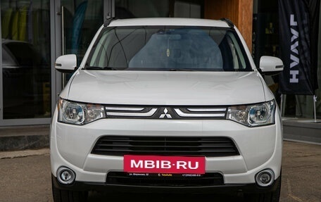 Mitsubishi Outlander III рестайлинг 3, 2013 год, 1 338 000 рублей, 5 фотография
