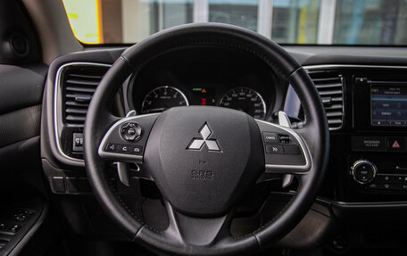 Mitsubishi Outlander III рестайлинг 3, 2013 год, 1 338 000 рублей, 16 фотография