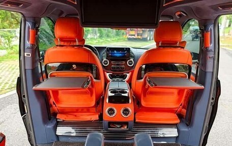 Mercedes-Benz V-Класс, 2025 год, 7 475 000 рублей, 4 фотография