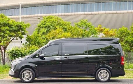 Mercedes-Benz V-Класс, 2025 год, 7 475 000 рублей, 5 фотография