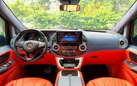 Mercedes-Benz V-Класс, 2025 год, 7 475 000 рублей, 19 фотография