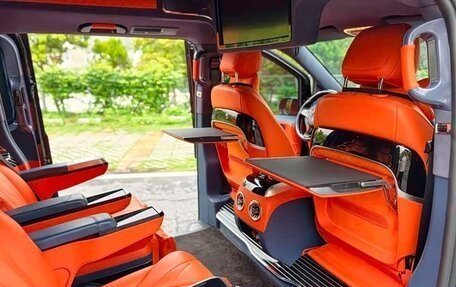 Mercedes-Benz V-Класс, 2025 год, 7 475 000 рублей, 14 фотография