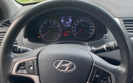 Hyundai Solaris II рестайлинг, 2015 год, 1 050 000 рублей, 8 фотография