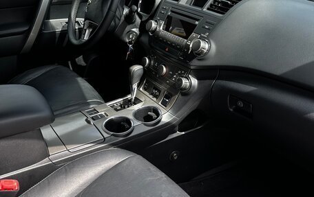 Toyota Highlander III, 2011 год, 2 150 000 рублей, 8 фотография
