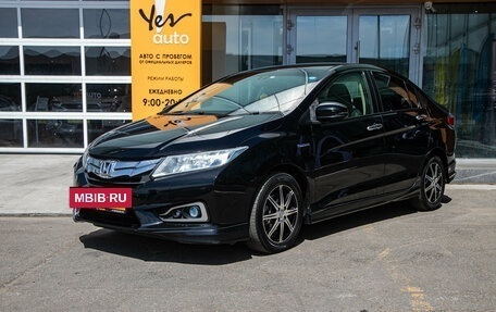 Honda Grace I, 2015 год, 978 000 рублей, 2 фотография
