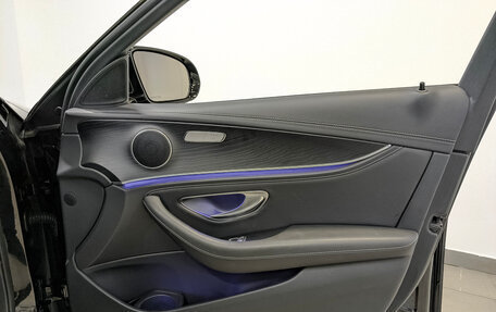 Mercedes-Benz E-Класс, 2021 год, 3 950 000 рублей, 25 фотография