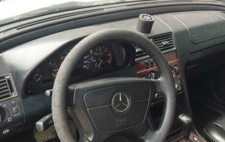 Mercedes-Benz C-Класс, 2000 год, 250 000 рублей, 8 фотография