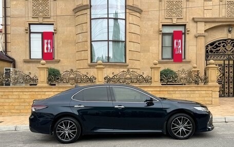 Toyota Camry, 2018 год, 2 400 000 рублей, 21 фотография