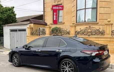 Toyota Camry, 2018 год, 2 400 000 рублей, 17 фотография