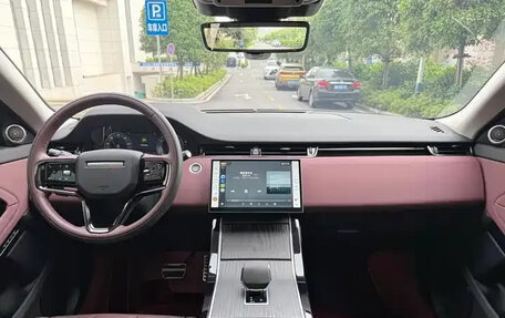 Land Rover Range Rover Evoque II, 2024 год, 4 899 000 рублей, 11 фотография